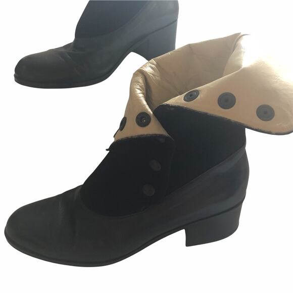 Pied A Terre Bootie Snap Buttons Suede Leather Black Block Heel EU 38 EUC - Picture 3 of 14
